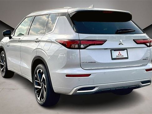 New 2025 Mitsubishi Outlander SEL image 4