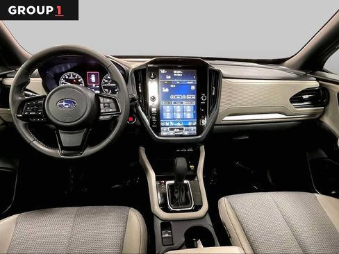 Used 2025 Subaru Forester Premium AWD/4WD image 16