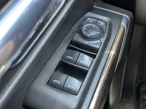 Used 2020 Chevrolet Silverado 1500 LT w/ Texas Edition RWD image 19