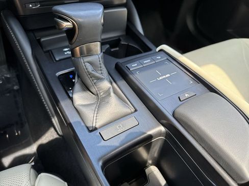 Used 2022 Lexus ES 350 Ultra Luxury FWD image 54