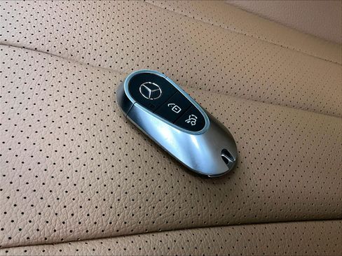 Used 2026 Mercedes-Benz E 350 Sedan image 12