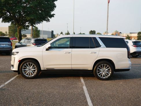 Used 2023 Cadillac Escalade Premium Luxury w/ Performance Package AWD/4WD image 6
