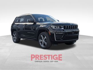 New 2026 Jeep Grand Cherokee Limited w/ Luxury Tech Group II AWD/4WD video 3