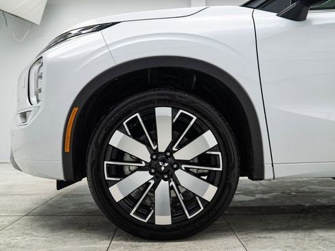 New 2026 Mitsubishi Outlander SEL image 35