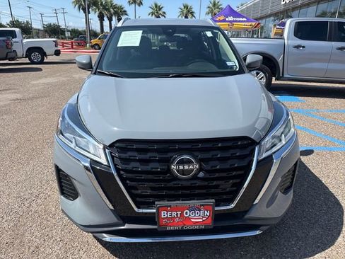 Certified 2023 Nissan Kicks SV FWD image 11