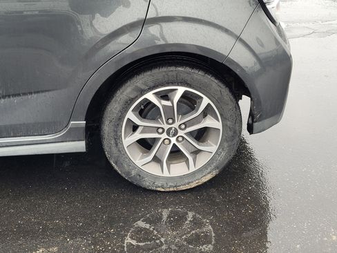 Used 2019 Chevrolet Sonic LT w/ Convenience Package image 10