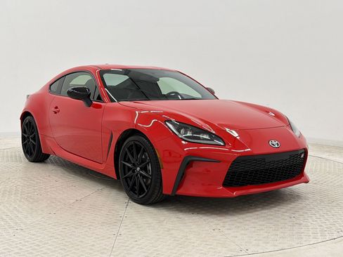 Used 2023 Toyota GR86 Premium w/ ALL Weather Mat Package (TMS) image 7