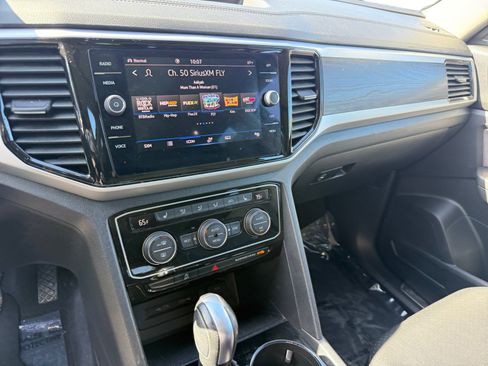 Certified 2023 Volkswagen Atlas SE w/ Panoramic Sunroof Package AWD/4WD image 12