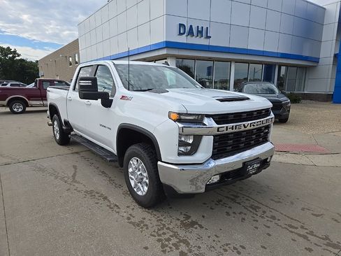 Used 2020 Chevrolet Silverado 3500 LT w/ All Star Edition AWD/4WD image 2