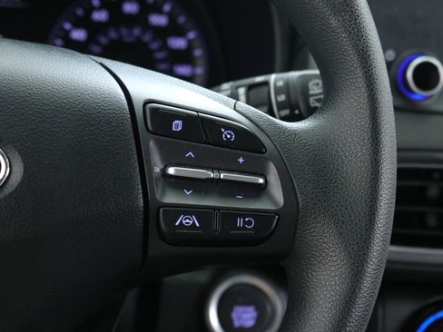 Used 2023 Hyundai Kona SEL image 14