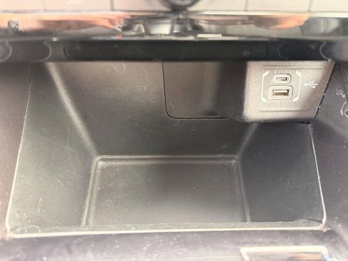 Used 2025 Jeep Compass Latitude image 24