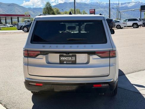 Used 2024 Jeep Wagoneer Series II AWD/4WD image 4