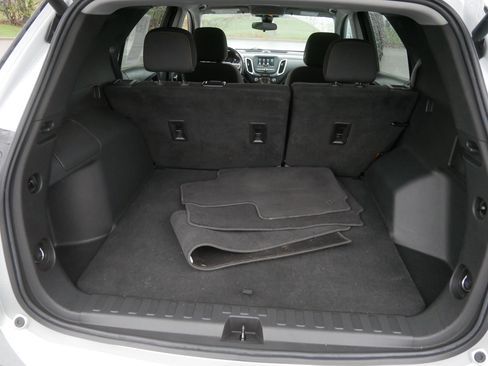Used 2022 Chevrolet Equinox LT AWD/4WD image 18