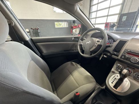 Used 2011 Nissan Sentra 2.0 SR FWD image 7