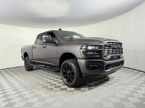 Used 2025 RAM 2500 Big Horn AWD/4WD image 5