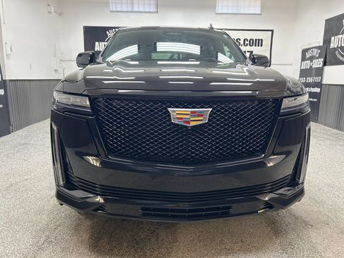 Used 2023 Cadillac Escalade Sport AWD/4WD image 2