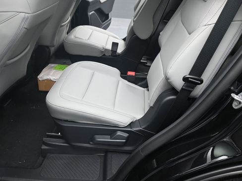 New 2026 Ford Explorer Active w/ Active Comfort Package image 14