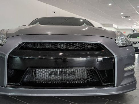 Used 2013 Nissan GT-R Black Edition AWD/4WD image 2