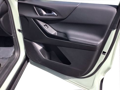 Used 2025 Chevrolet Equinox LT w/ Convenience Package II AWD/4WD image 21