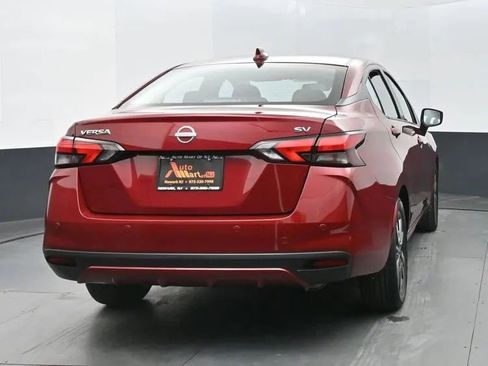 Used 2024 Nissan Versa SV image 8