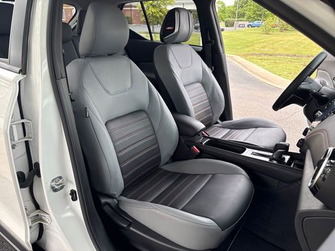 Used 2023 Nissan Kicks SR w/ SR PREMIUM PACKAGE w/ SR Premium Package FWD image 35