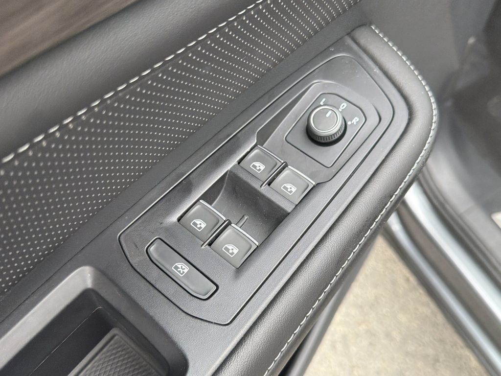 New 2025 Volkswagen Atlas SEL AWD/4WD image 24