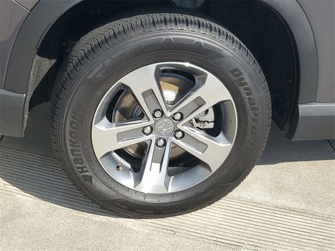 Used 2025 Honda Pilot EX-L image 7