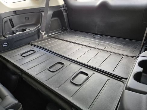 Used 2025 Honda Pilot Touring image 14