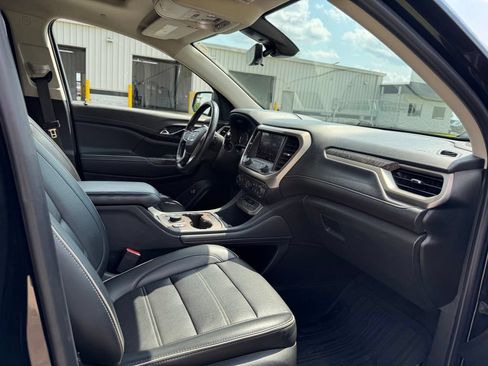 Used 2021 GMC Acadia Denali w/ Denali Ultimate Package AWD/4WD image 14