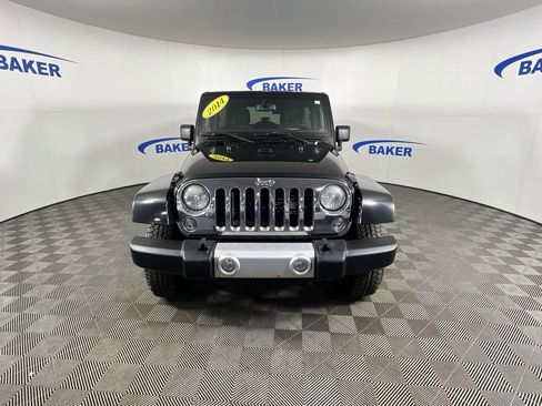Used 2014 Jeep Wrangler Unlimited Sahara w/ Dual Top Group AWD/4WD image 3