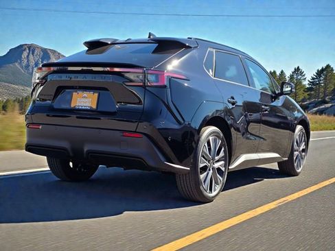 New 2026 Subaru Solterra image 5