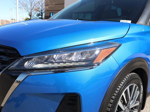 Used 2021 Nissan Kicks SR w/ SR Premium Package image 14