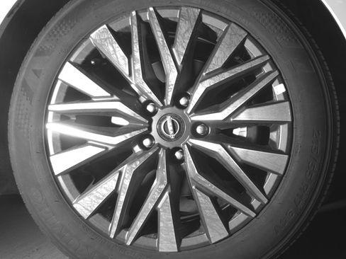 Used 2025 Nissan Altima 2.5 SV image 13