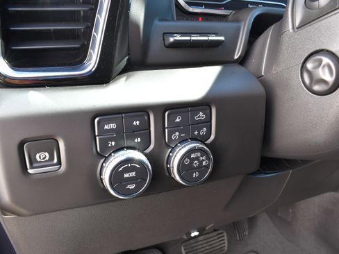 Used 2023 GMC Sierra 1500 Denali w/ Technology Package image 17