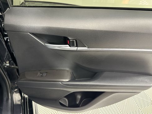 Used 2024 Toyota Camry SE FWD image 25
