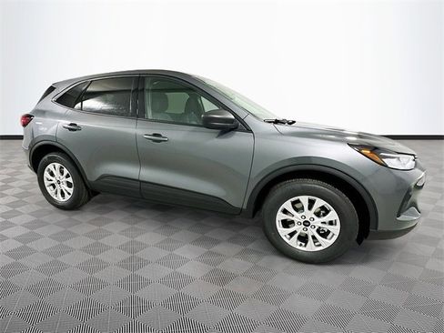 New 2026 Ford Escape Active w/ Active Premium Tech Pack image 3