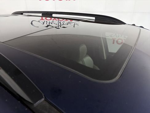 Used 2023 Honda Pilot Touring image 11