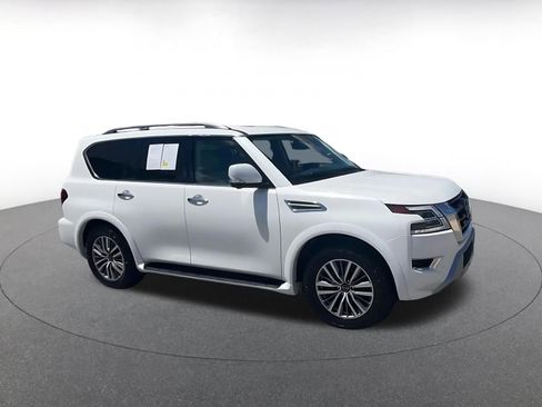 Used 2023 Nissan Armada SL RWD image 2