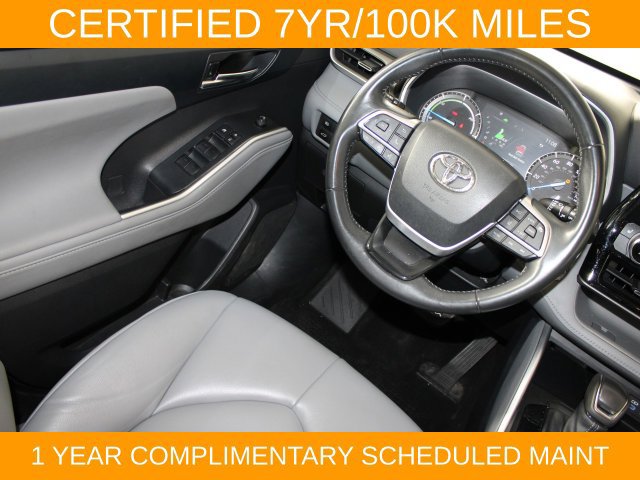 Used 2022 Toyota Highlander XLE AWD/4WD image 16