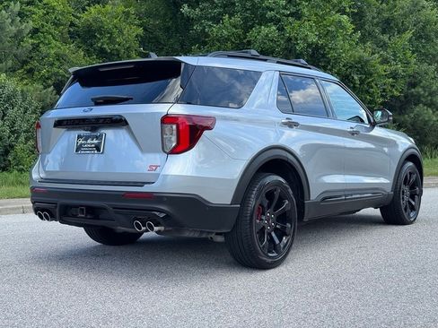 Used 2022 Ford Explorer ST w/ Equipment Group 401A AWD/4WD image 16