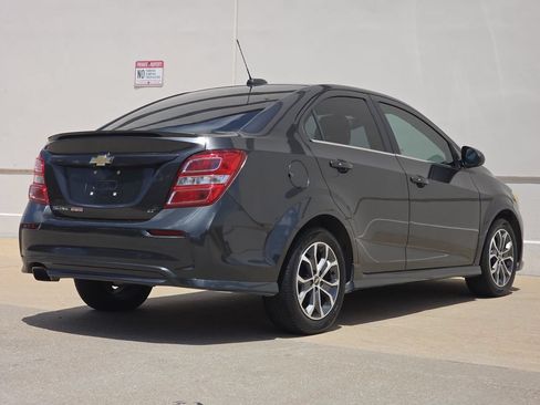 Used 2017 Chevrolet Sonic LT w/ Convenience Package FWD image 5