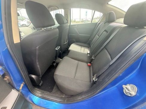 Used 2012 MAZDA MAZDA3 i Touring FWD image 8