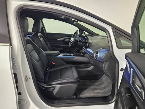 Used 2026 Chevrolet Equinox EV LT FWD image 37