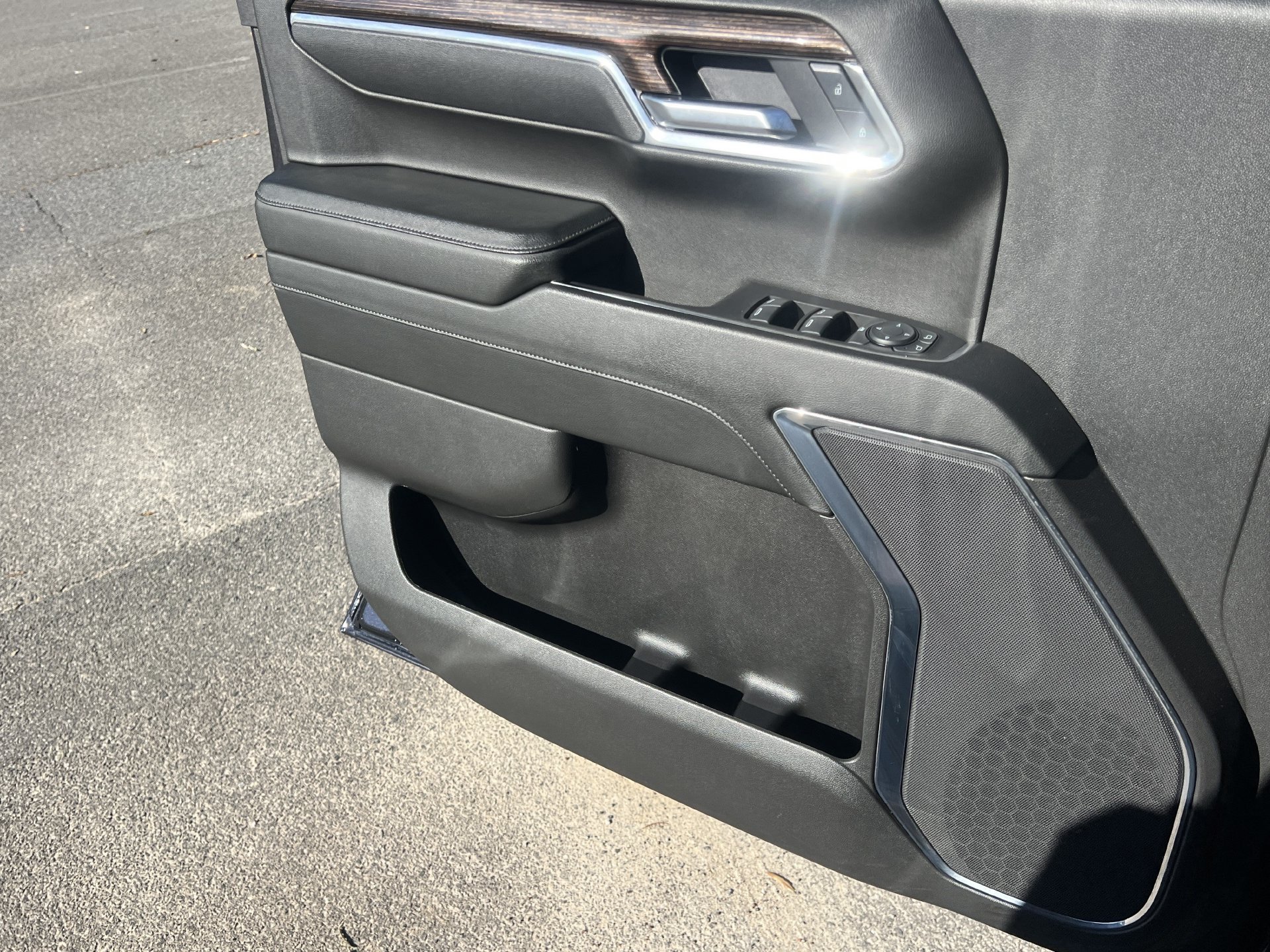Used 2025 GMC Sierra 1500 Elevation RWD image 14