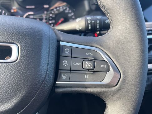 New 2026 Jeep Compass Limited image 25