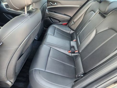 Used 2025 Genesis G70 2.5T RWD image 24