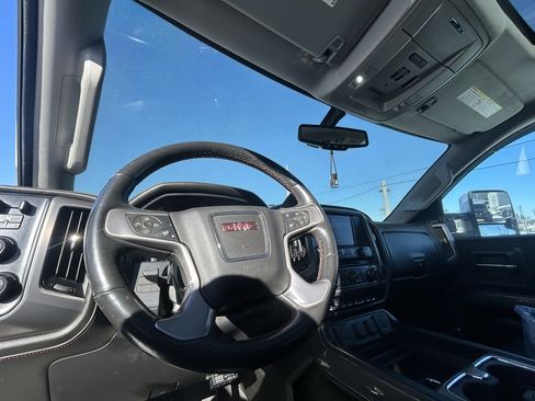 Used 2016 GMC Sierra 2500 SLT w/ Duramax Plus Package image 15