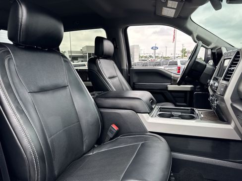 Used 2019 Ford F250 Lariat w/ Lariat Ultimate Package AWD/4WD image 26