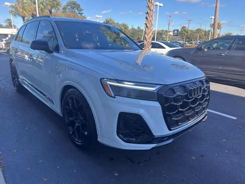 New 2026 Audi SQ7 Premium Plus AWD/4WD image 4