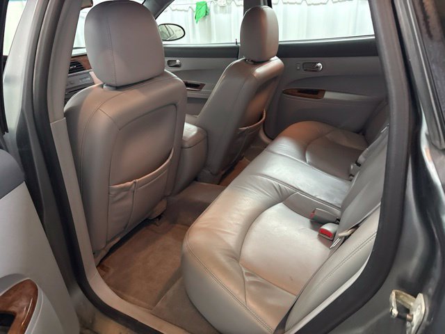 Used 2005 Buick LaCrosse CXL w/ Gold Convenience Package FWD image 18